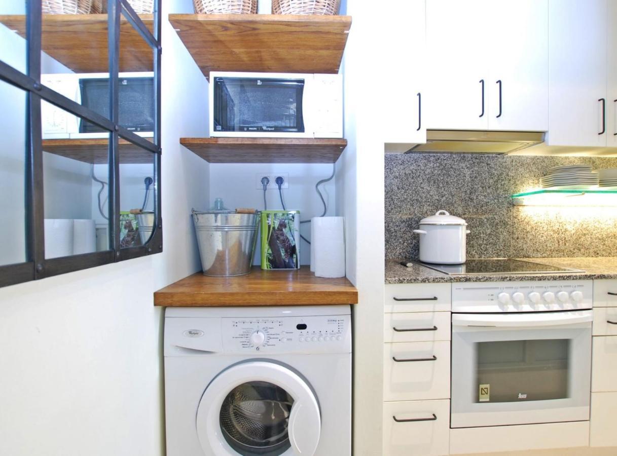 Blue Fridge Apartmen - Blue Fridge Apartmen - Ideal For Couples, Near Beach And Well Connected Apartment Vilassar De Mar Ngoại thất bức ảnh